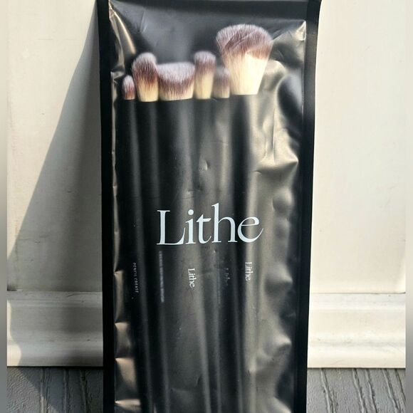 Lithe Beauty Everyday Brush 6 piece Set new msrp $48 - Picture 2 of 16